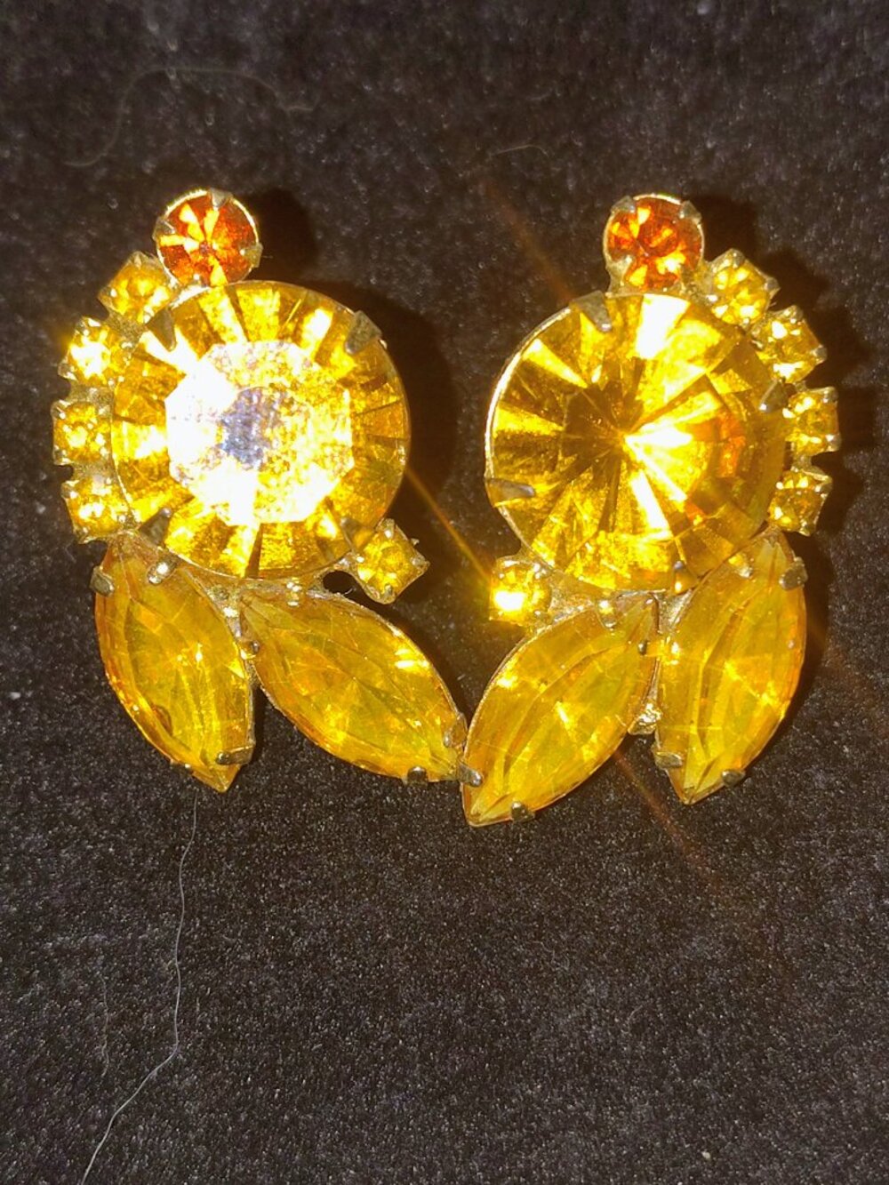 Vintage Amber Topaz Rhinestone Spray Earrings – Pierced – 1.25"